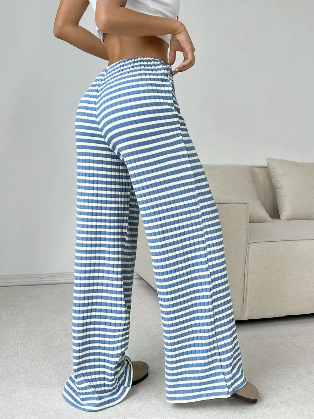 L'ADM – Pantalon Rayé à Jambes Larges et Ceinture