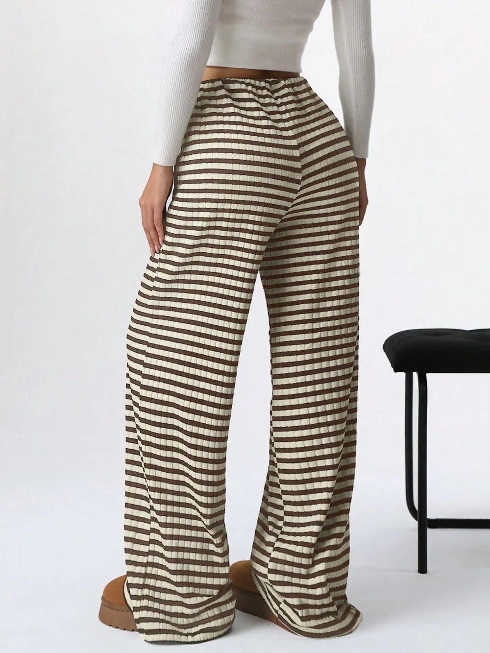 L'ADM – Pantalon Rayé à Jambes Larges et Ceinture