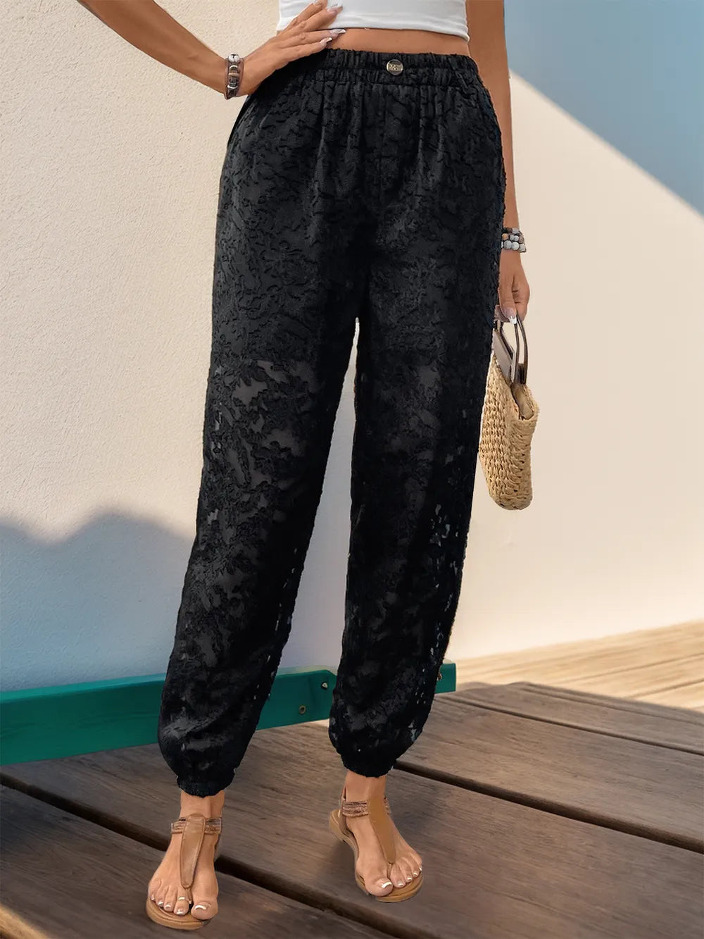 L'ADM - Pantalon Taille Élastique avec Poches et Détails en Dentelle
