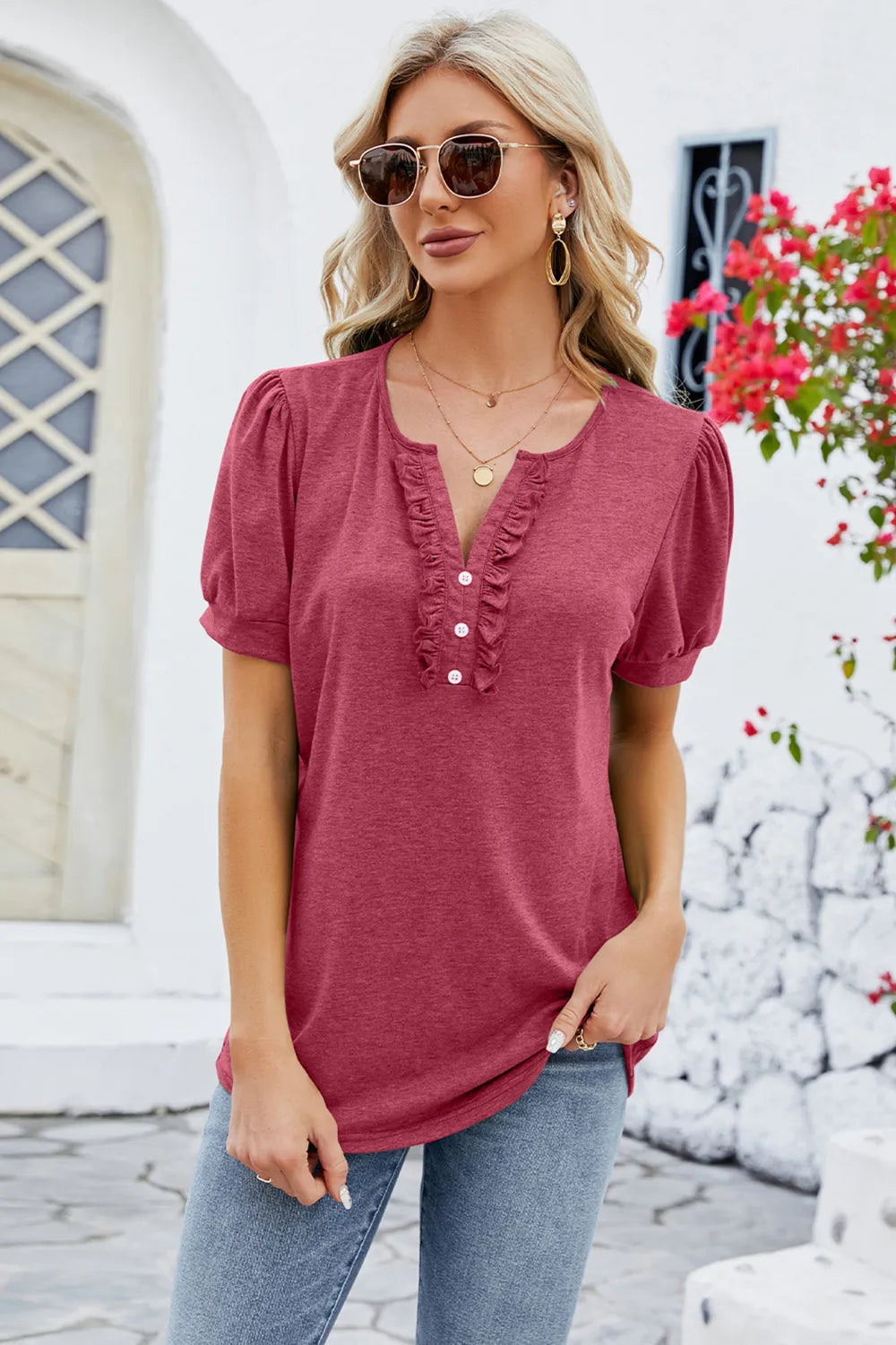 L’ADM – Blouse Volantée à Encolure Fendue