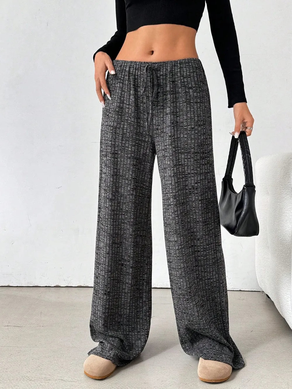 L'ADM – Pantalon Rayé à Jambes Larges et Ceinture