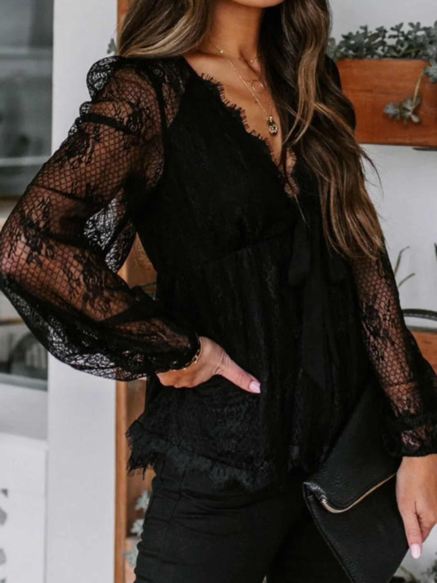 L'ADM - Blouse à Manches Longues avec Dentelle Brodée et Nœud