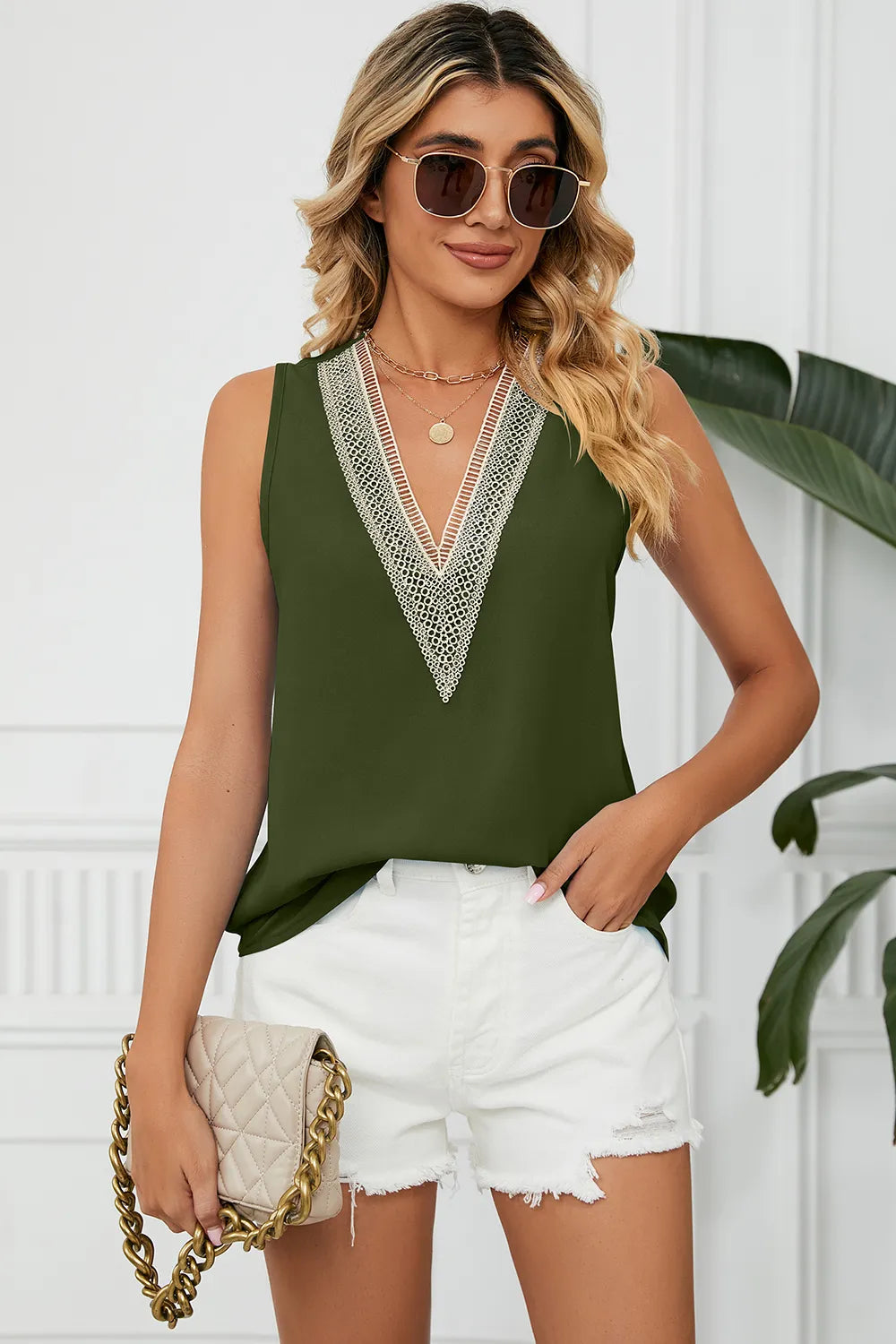 L'ADM – Haut Sans Manches en Chiffon Uni à Col V