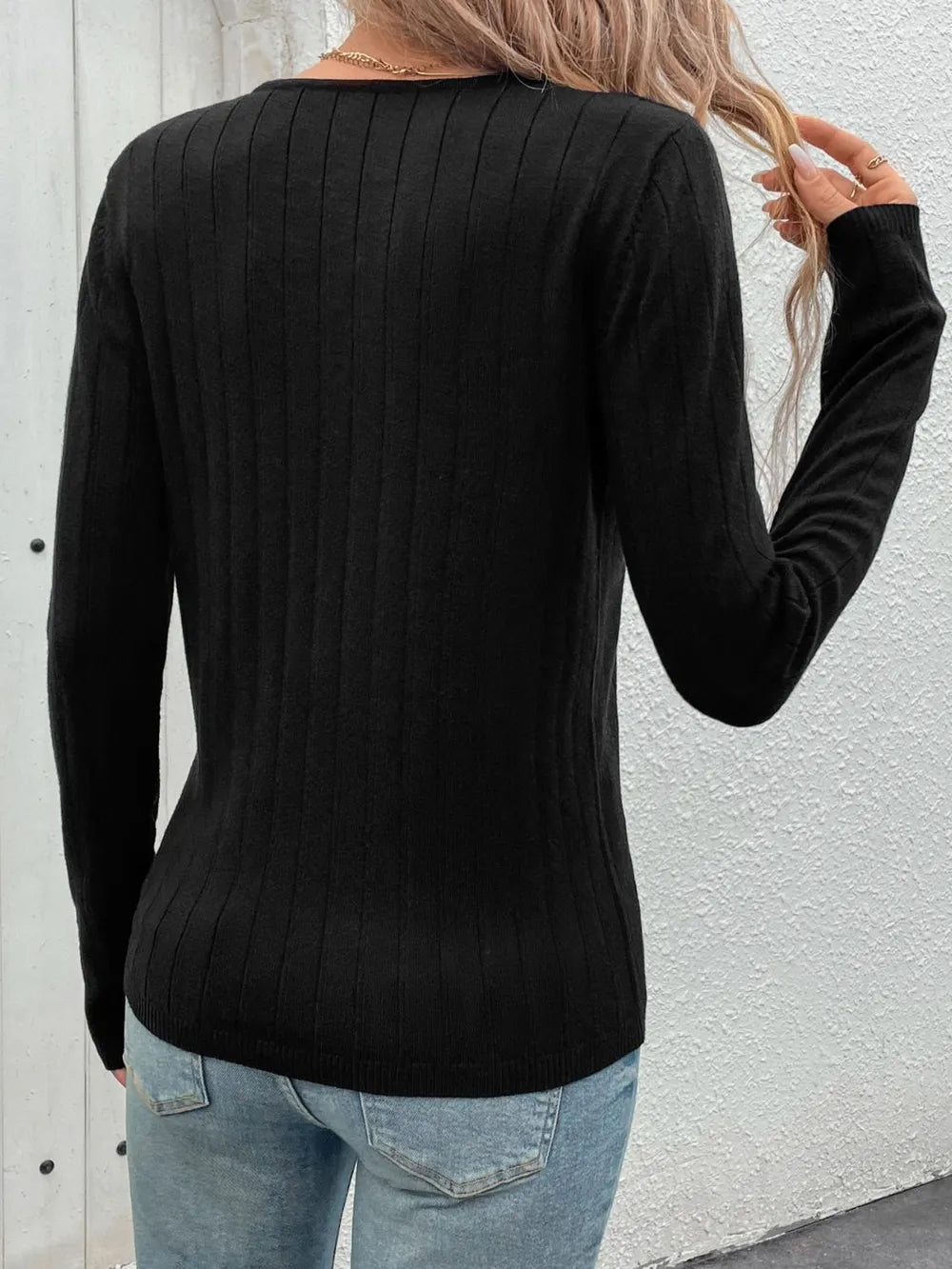 L'ADM - Pull noir à rayures fines