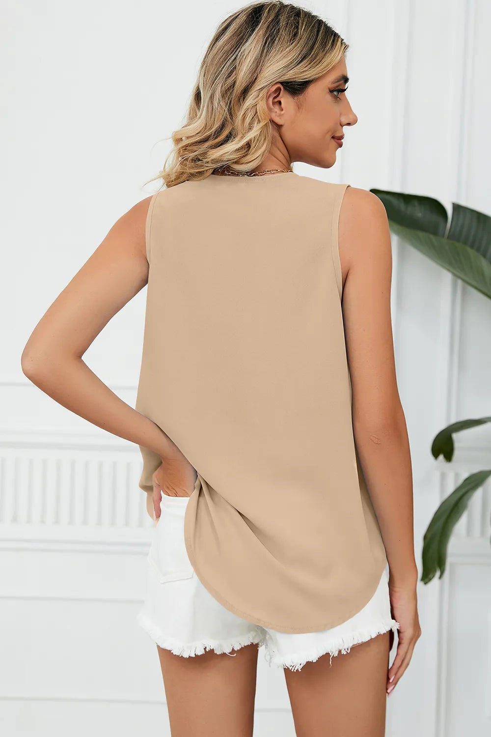 L'ADM – Haut Sans Manches en Chiffon Uni à Col V