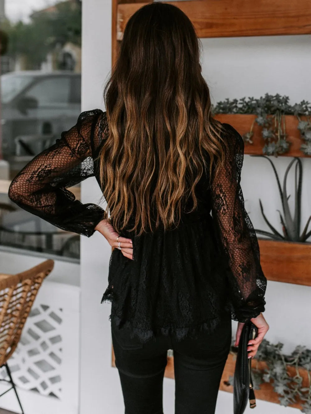 L'ADM - Blouse à Manches Longues avec Dentelle Brodée et Nœud
