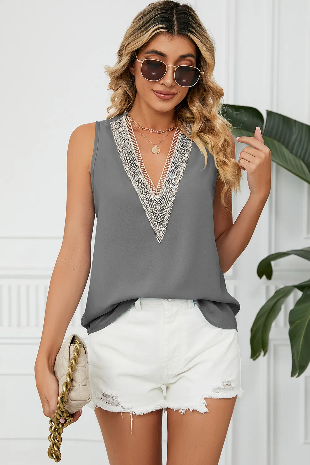 L'ADM – Haut Sans Manches en Chiffon Uni à Col V